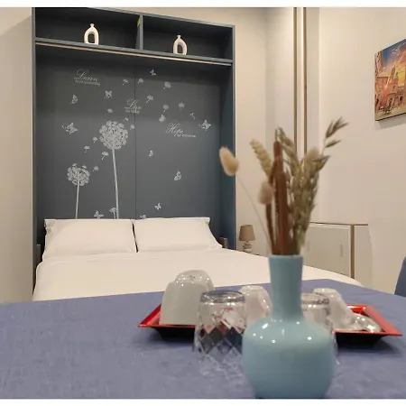 Pigro House - Airport 4*