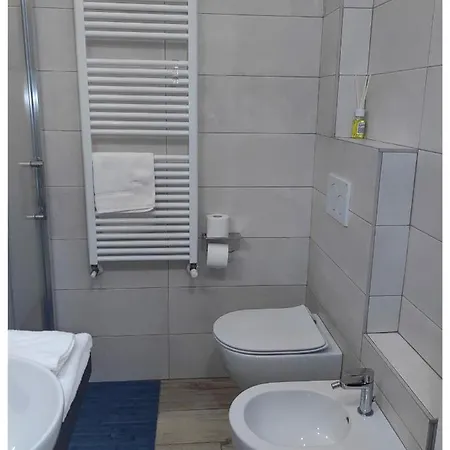 Pigro House - Airport Guest house