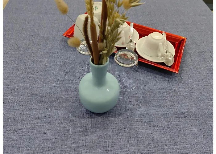 Pigro House - Airport Pensjonat