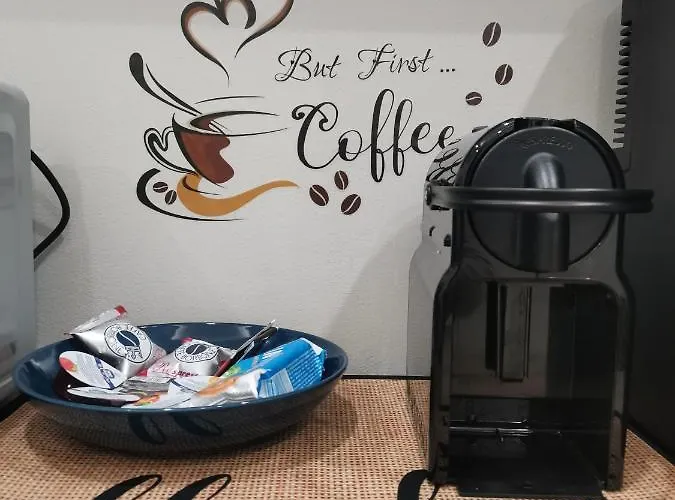 Pigro House - Airport 4*